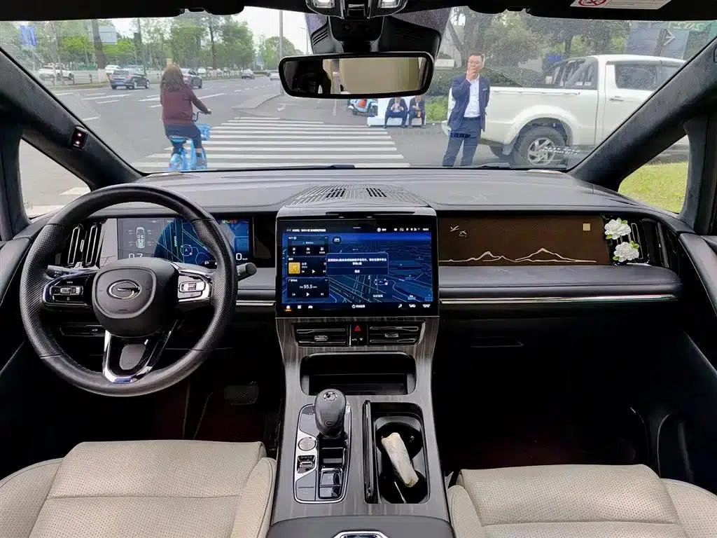 Trumpchi M8 2023 Master Series 400T Flagship Edition — миниатюра 10