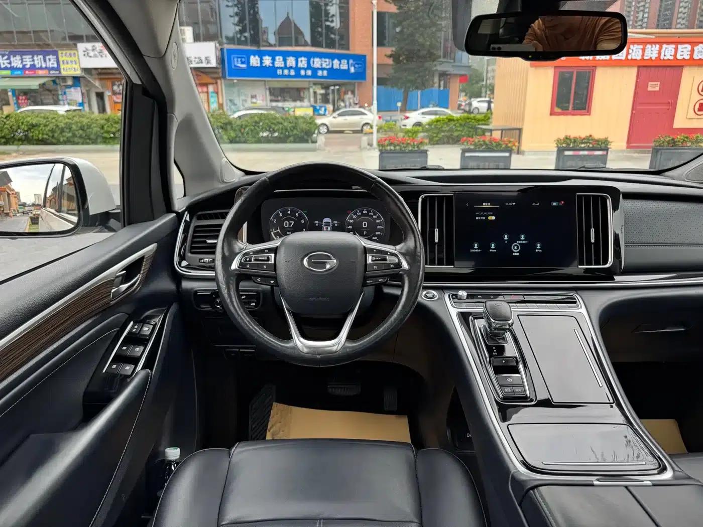 Trumpchi M8 2023 Master Series 390T Supreme Edition — миниатюра 17