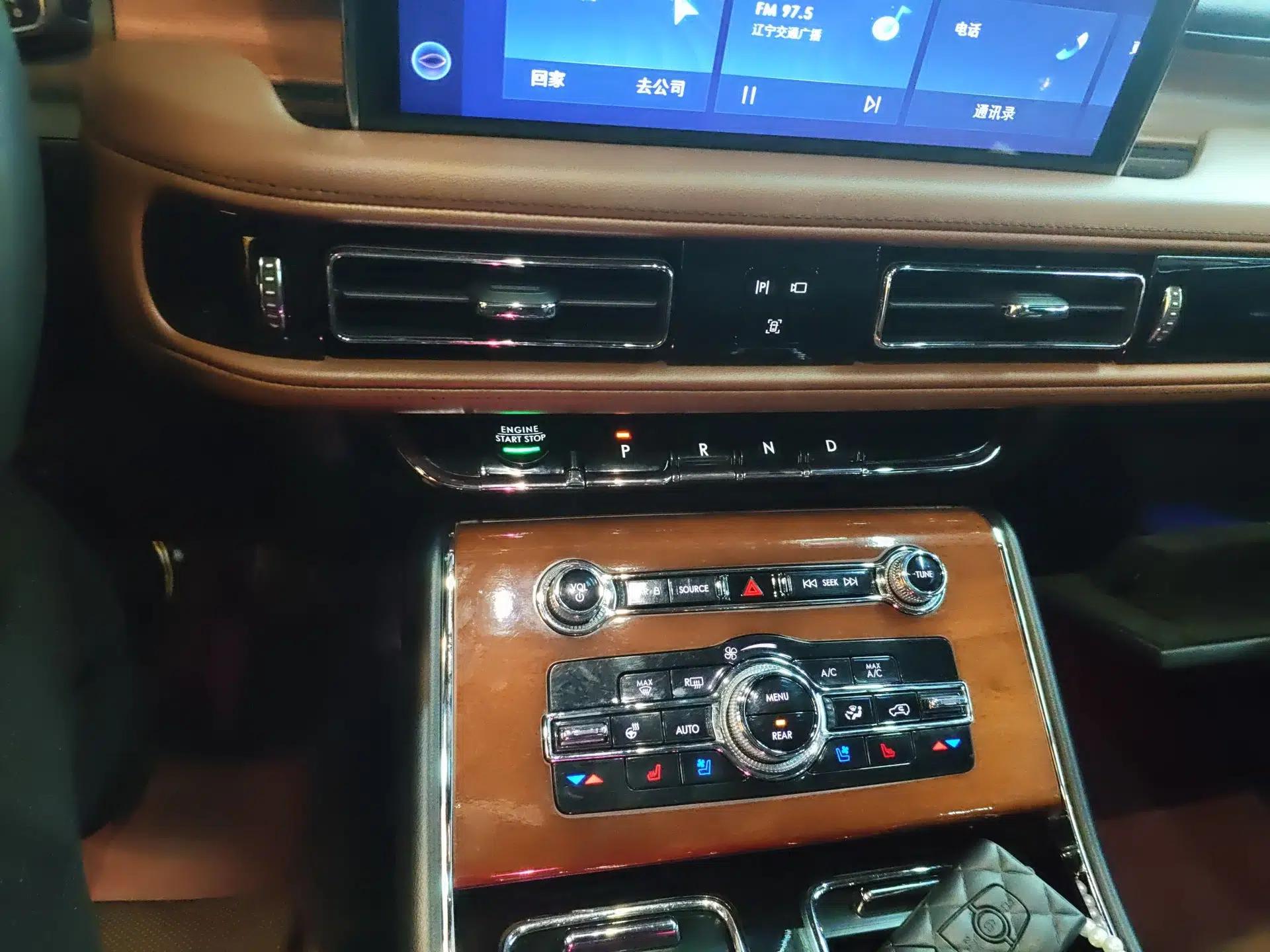 Lincoln Aviator 2020 3.0T V6 Four-Wheel Drive Zunya Edition — миниатюра 17