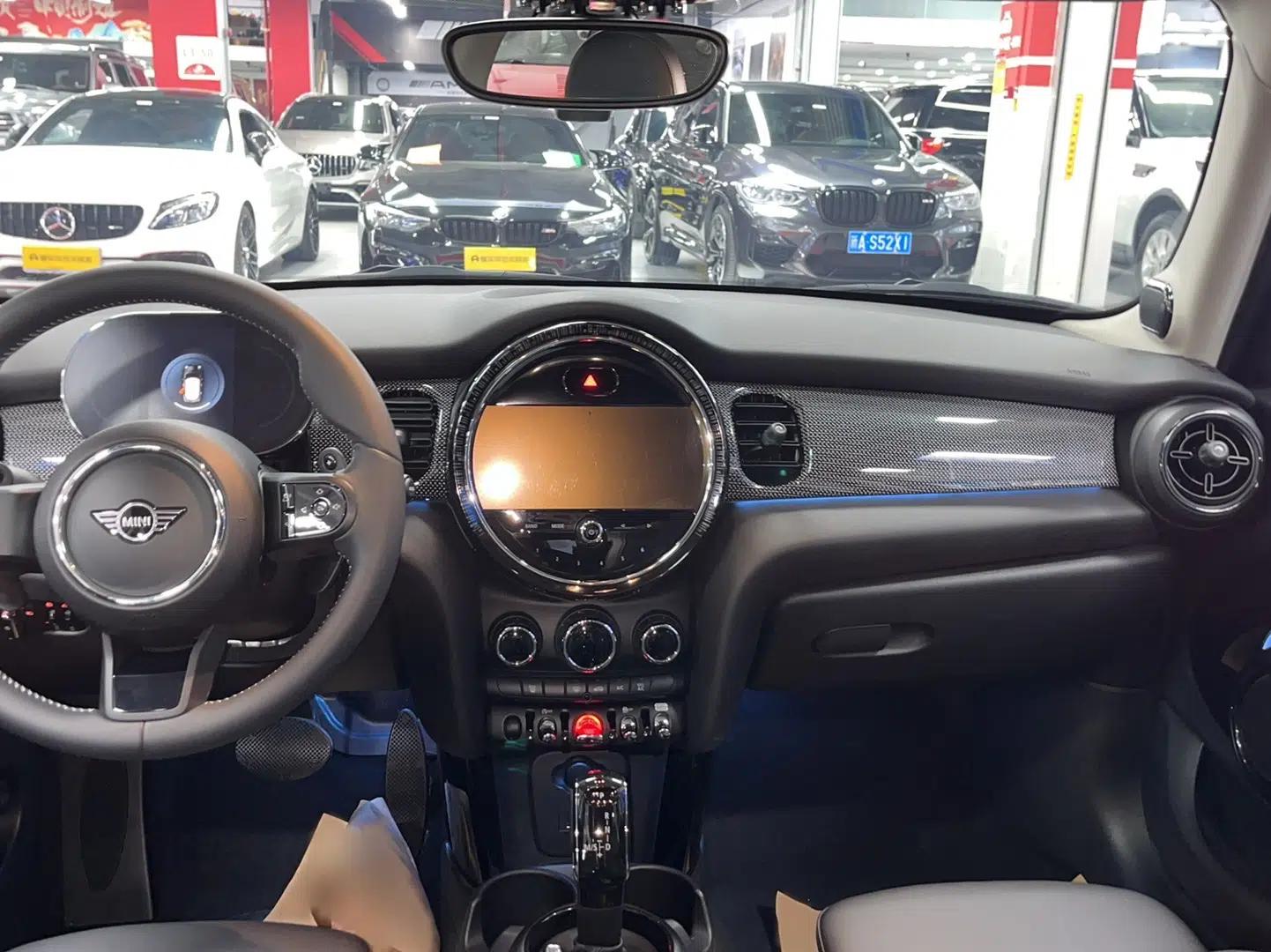 MINI 2022 Updated 2.0T COOPER S Classic Edition Five-Door Version — миниатюра 14