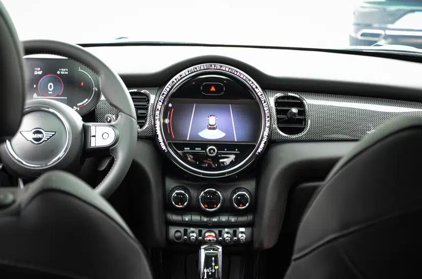 MINI 2022 Updated 2.0T COOPER S Classic Edition Five-Door Version — миниатюра 25