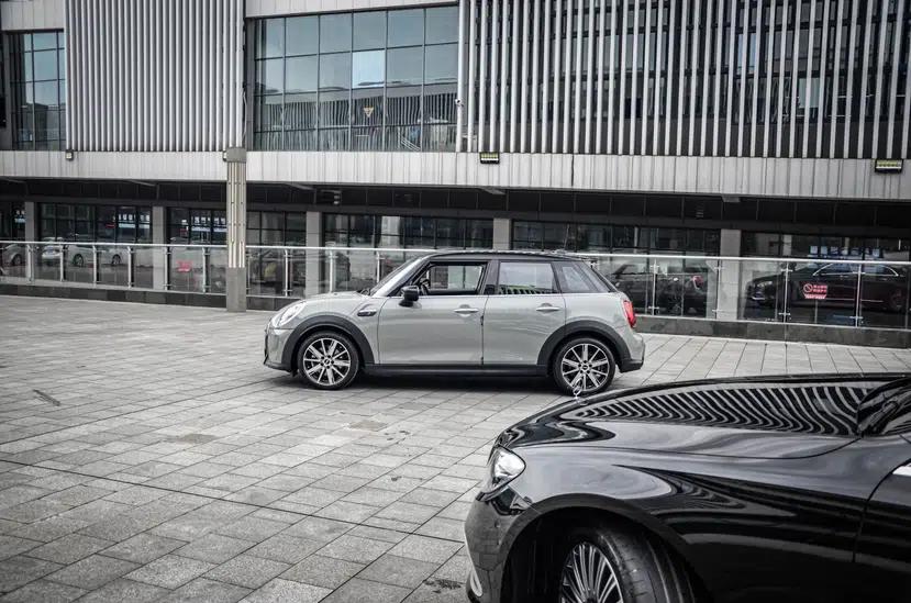 MINI 2022 Updated 2.0T COOPER S Classic Edition Five-Door Version — миниатюра 4