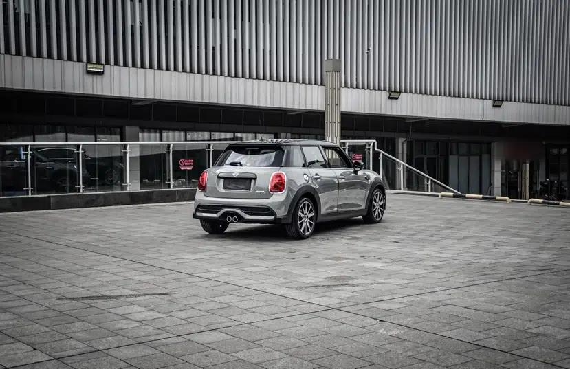 MINI 2022 Updated 2.0T COOPER S Classic Edition Five-Door Version — миниатюра 6