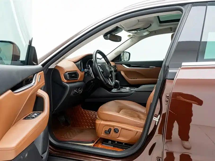2018 Levante 3.0T Standard Edition — миниатюра 14