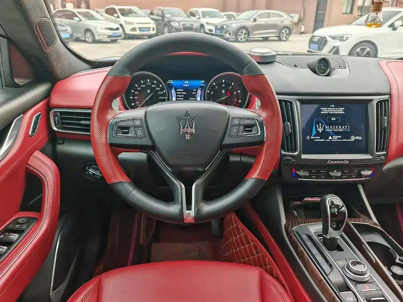 2016 Levante 3.0T Standard Edition — миниатюра 6