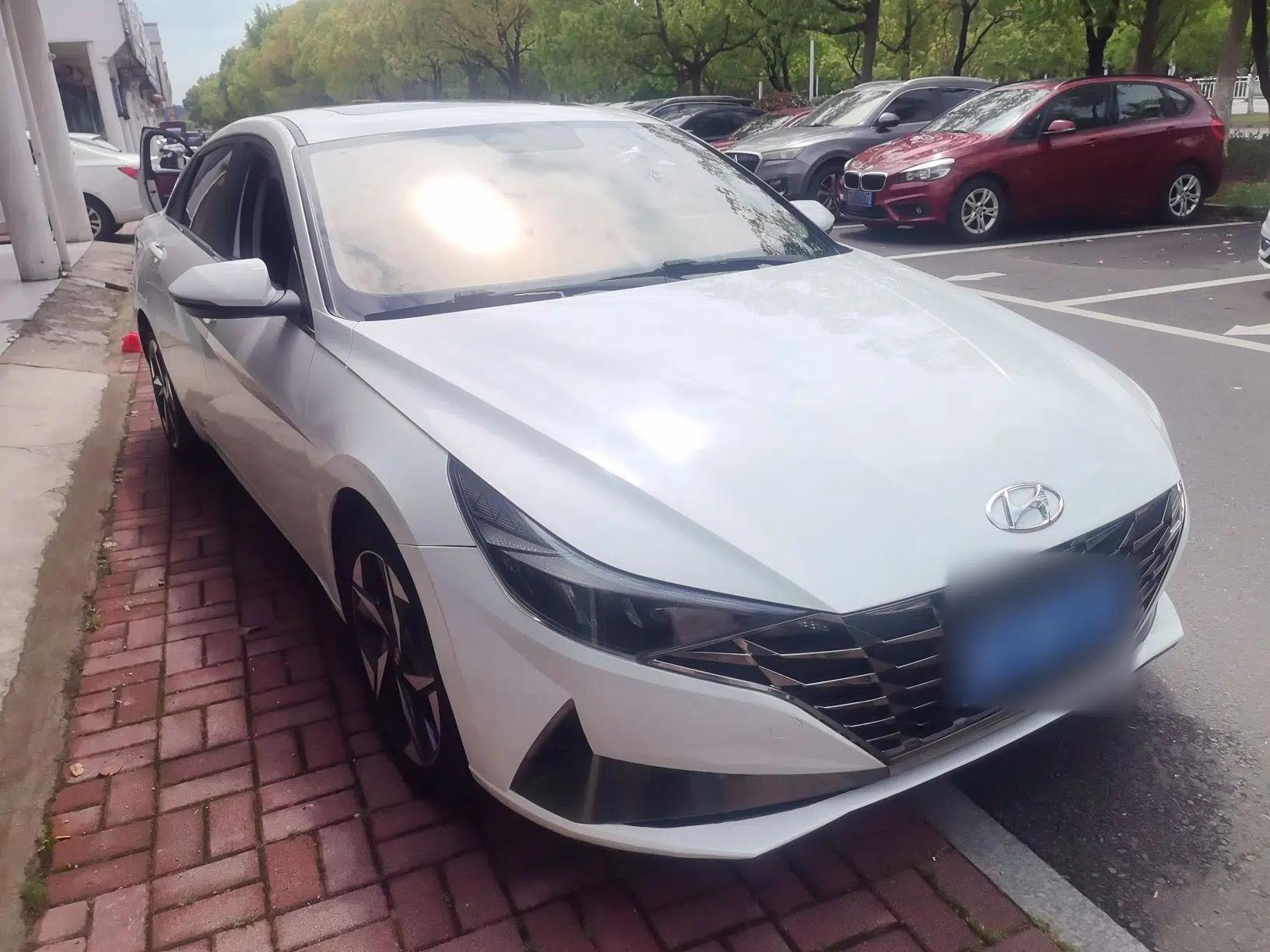 Hyundai Elantra 2021 1.5L CVT GLX Elite Edition — миниатюра 3