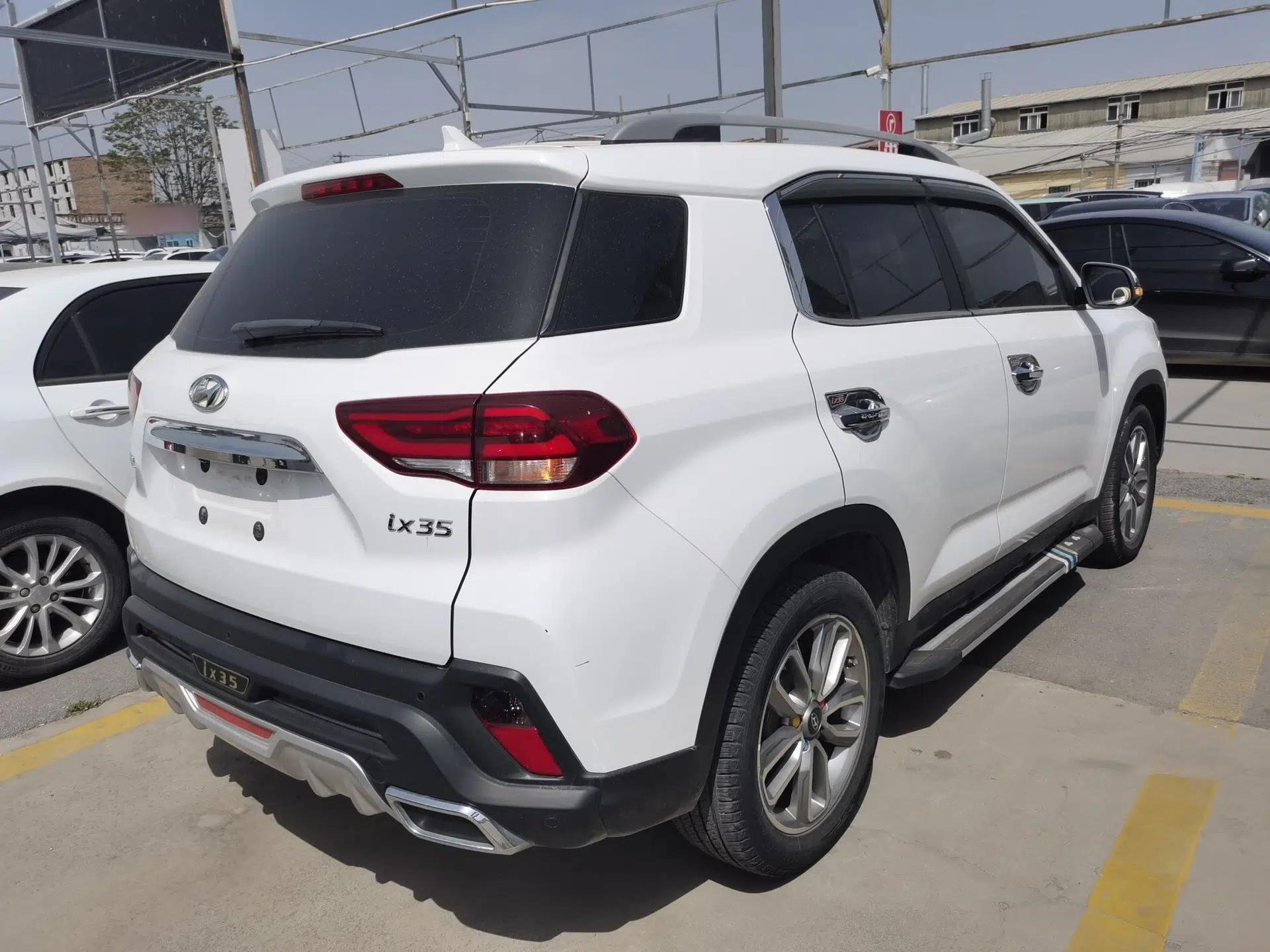 Hyundai ix35 2018 2.0L Automatic 2WD Zhiyong·Changxiang Edition — миниатюра 6