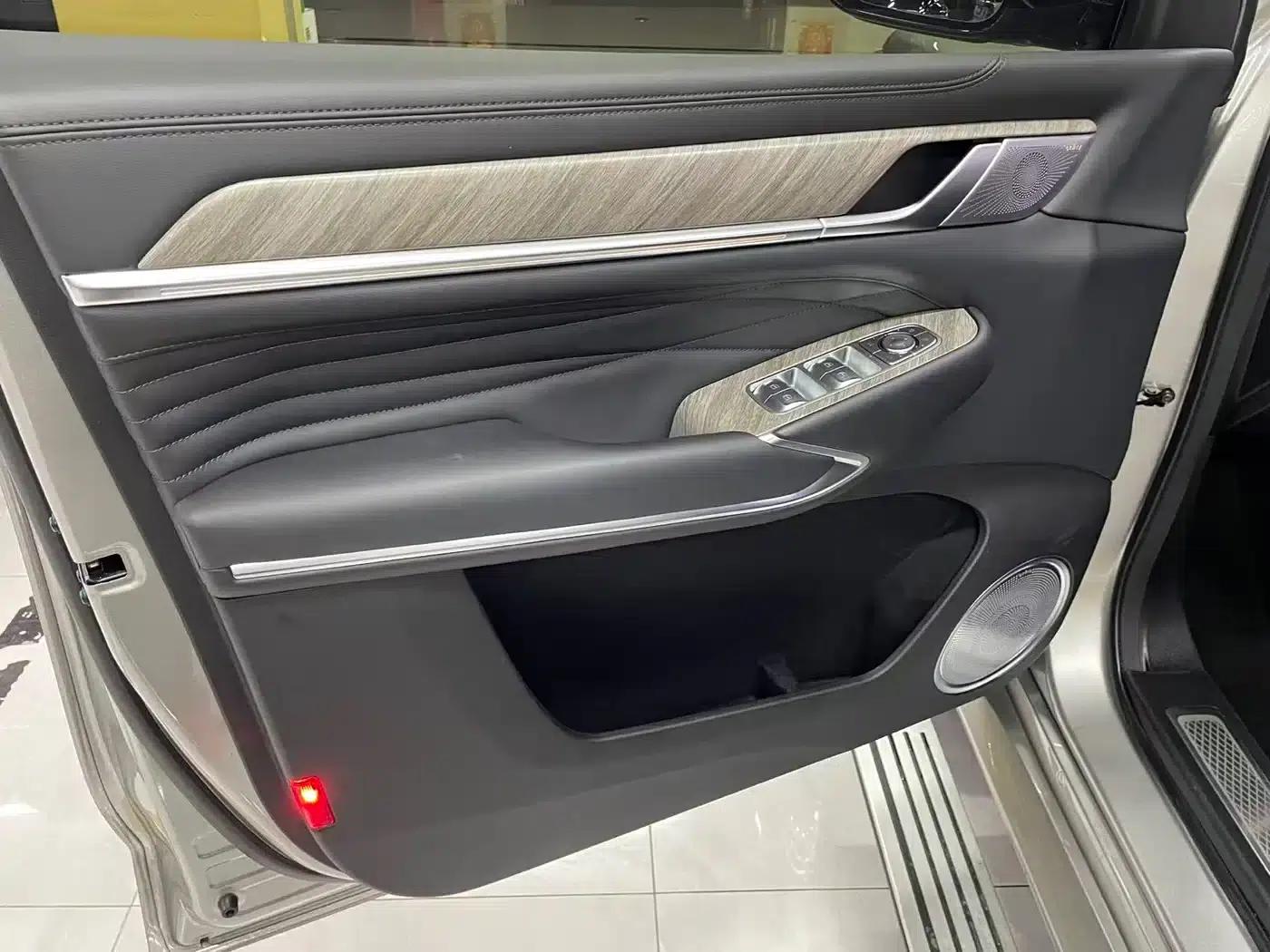 Tank 500 2023 3.0T Business Edition, 5-seater — миниатюра 8