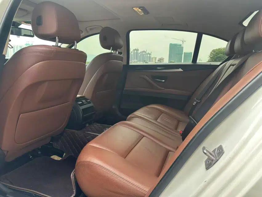BMW 5 Series 2014 520Li Elegant Model — миниатюра 22