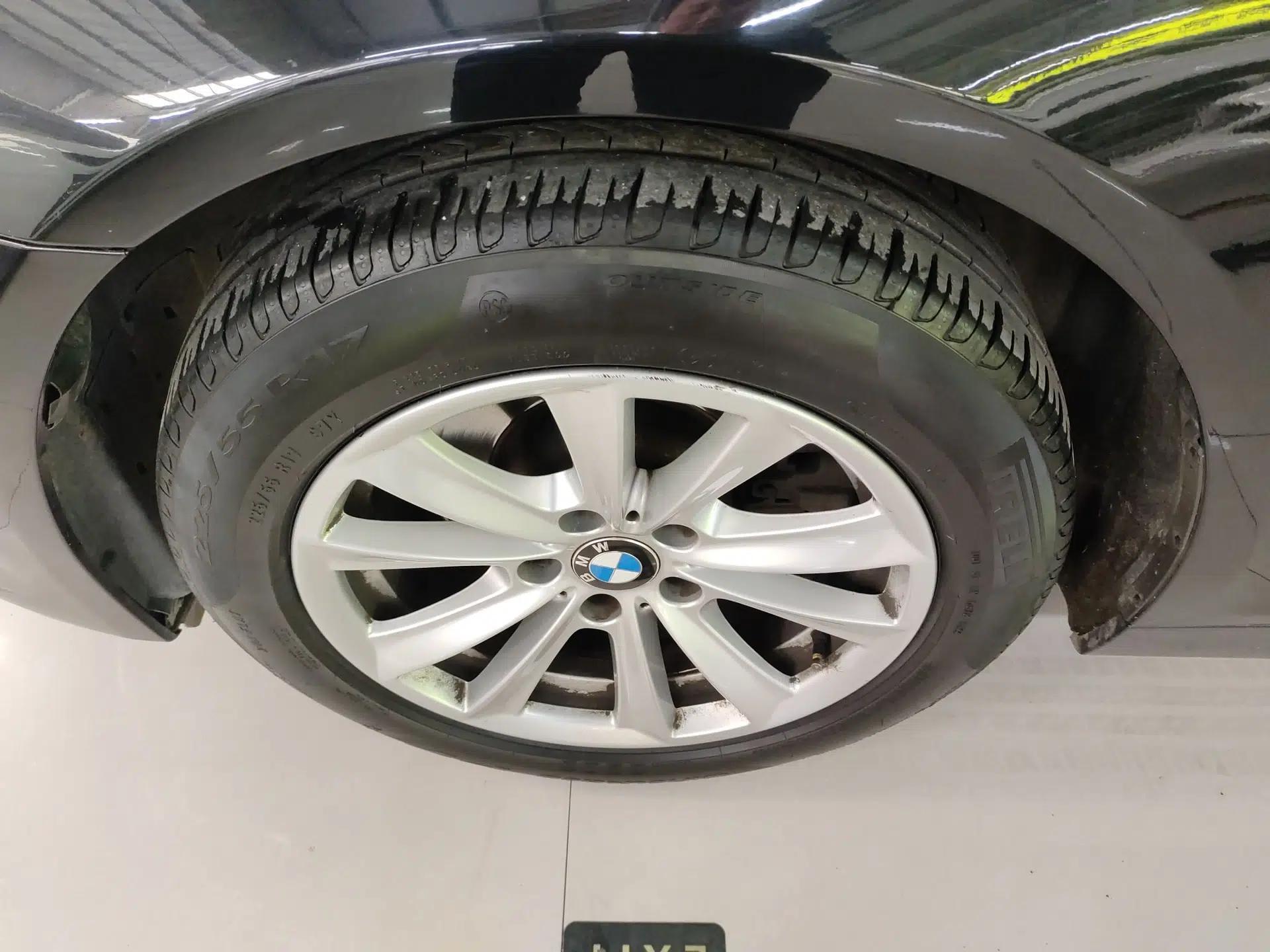 BMW 5 Series 2014 520i Elegant Edition — миниатюра 8