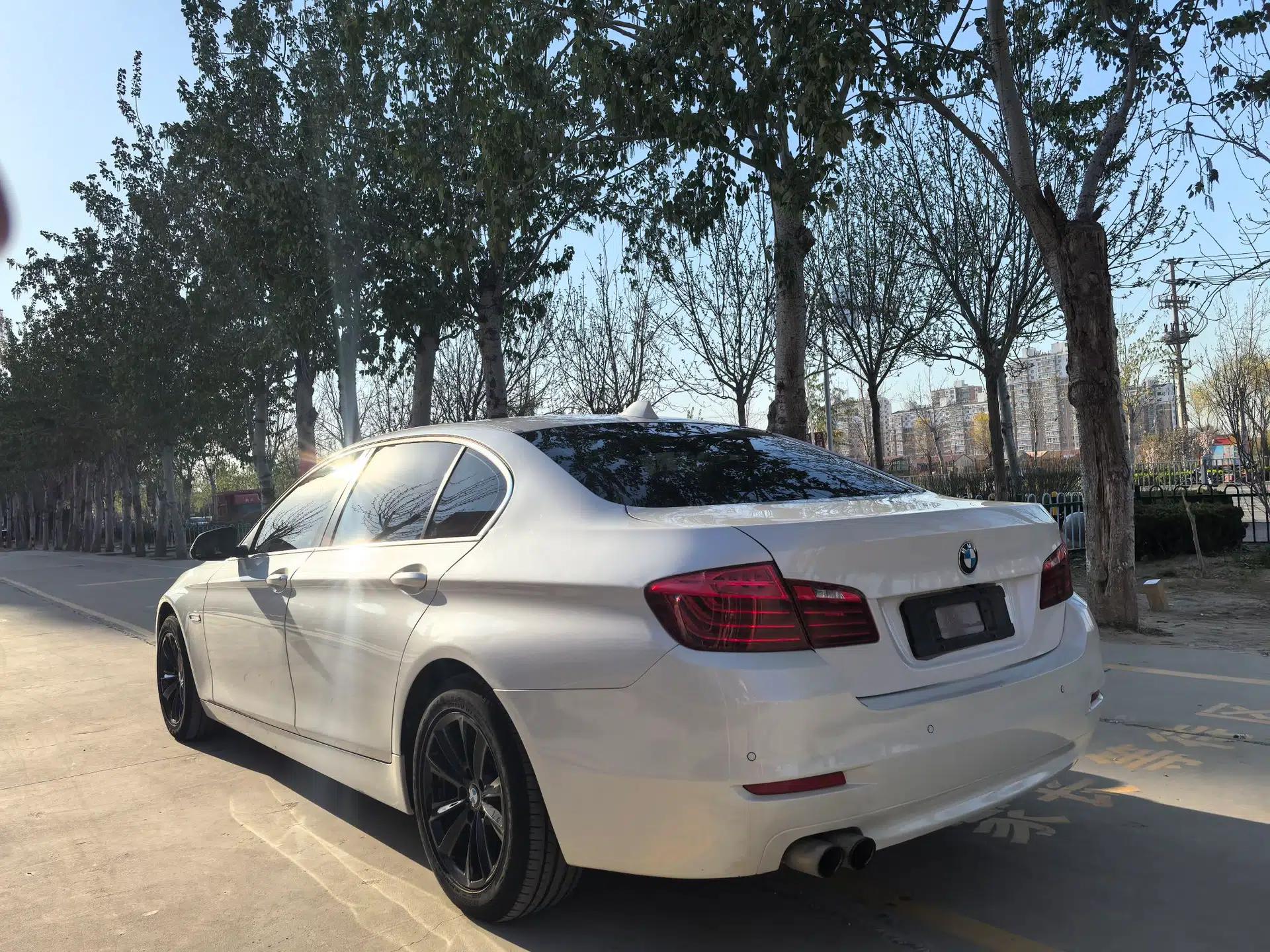 BMW 5 Series 2017 520Li Elegant Edition — миниатюра 4
