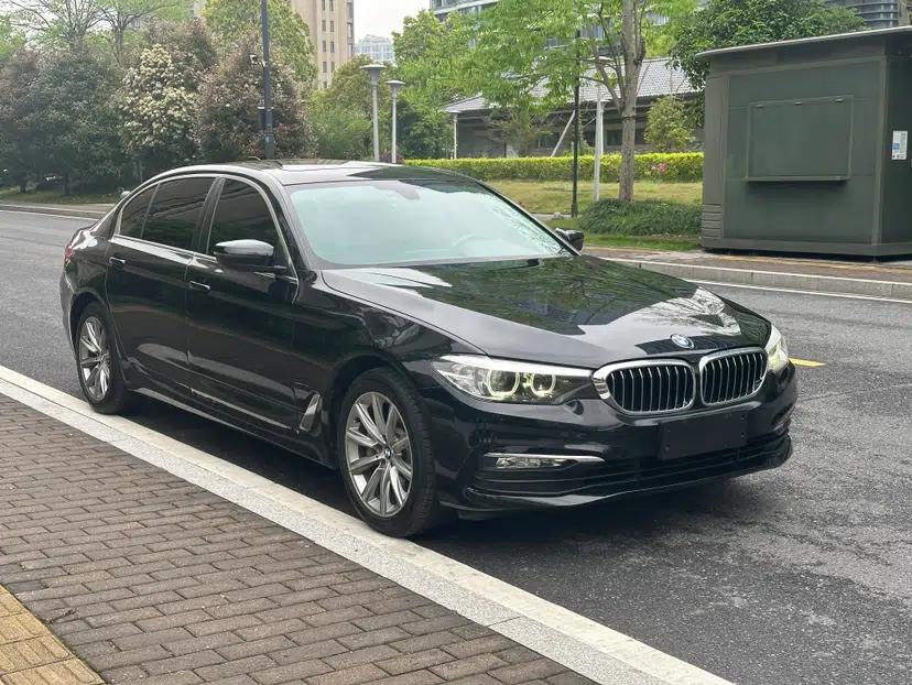 BMW 5 Series 2018 528Li Launch Special Edition — миниатюра 3