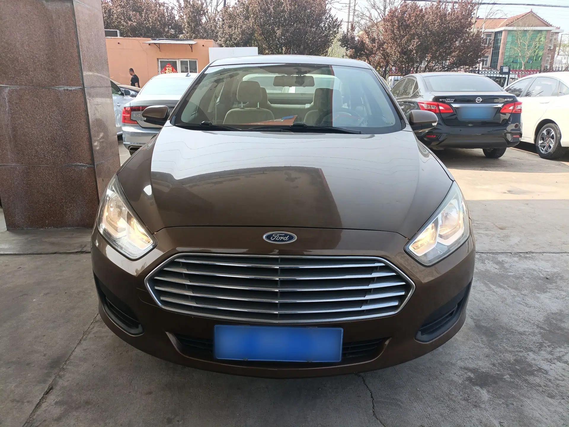 Ford Escort 2017 Revised Version 1.5L Manual Comfort Edition — миниатюра 2