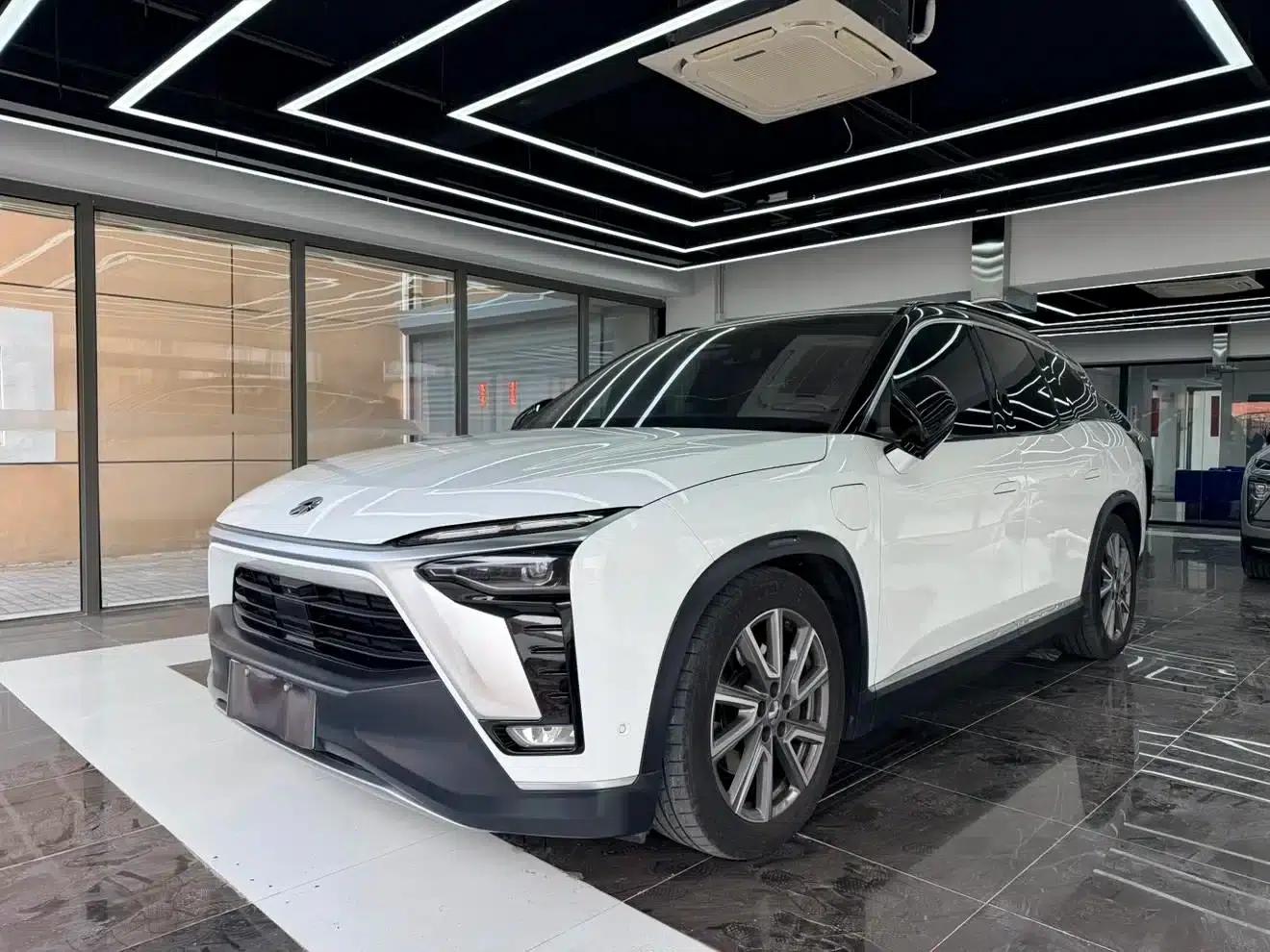 NIO ES8 2020 Model 415KM Seven-Seater — миниатюра 1