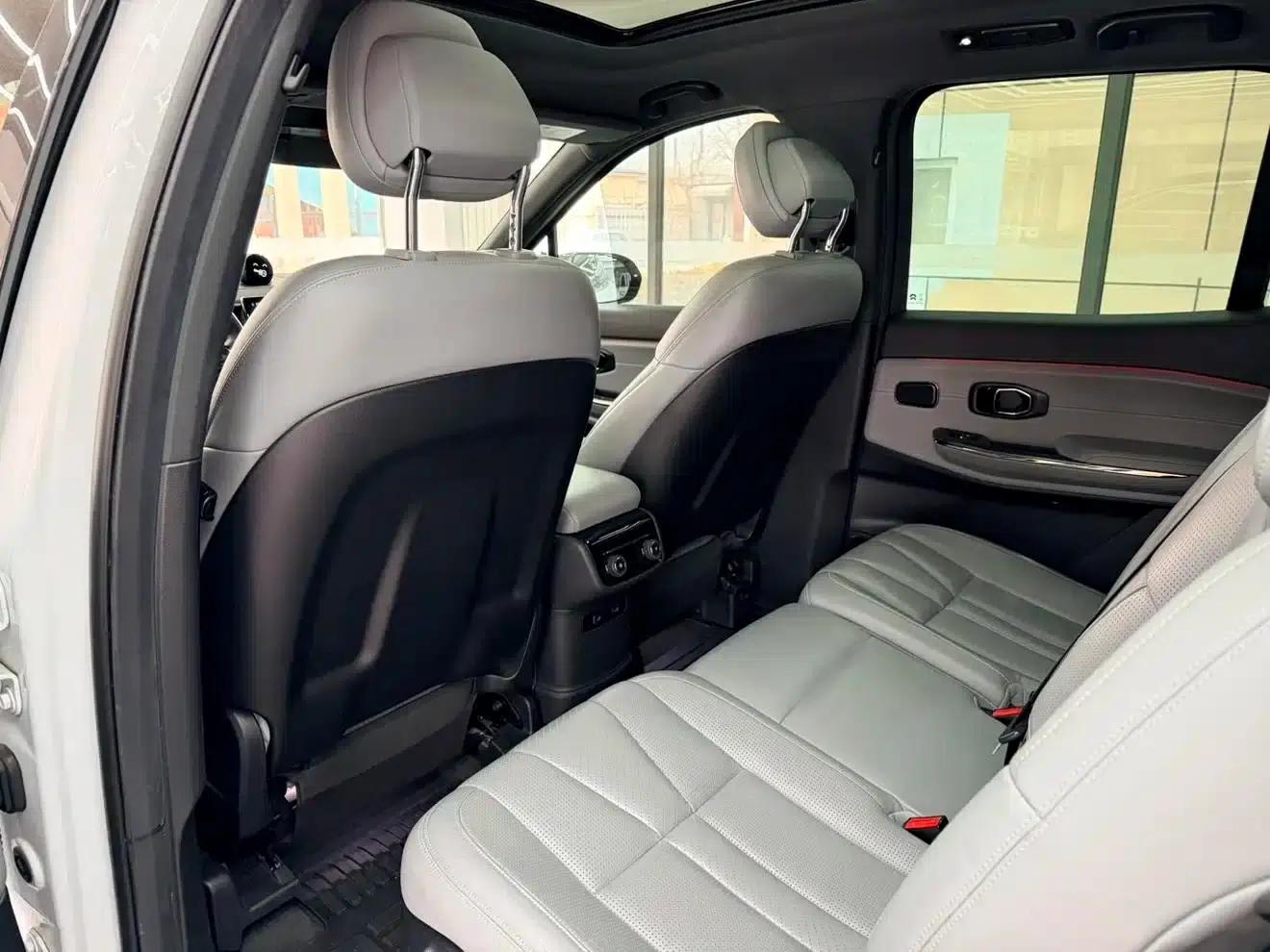 NIO ES8 2020 Model 415KM Seven-Seater — миниатюра 18