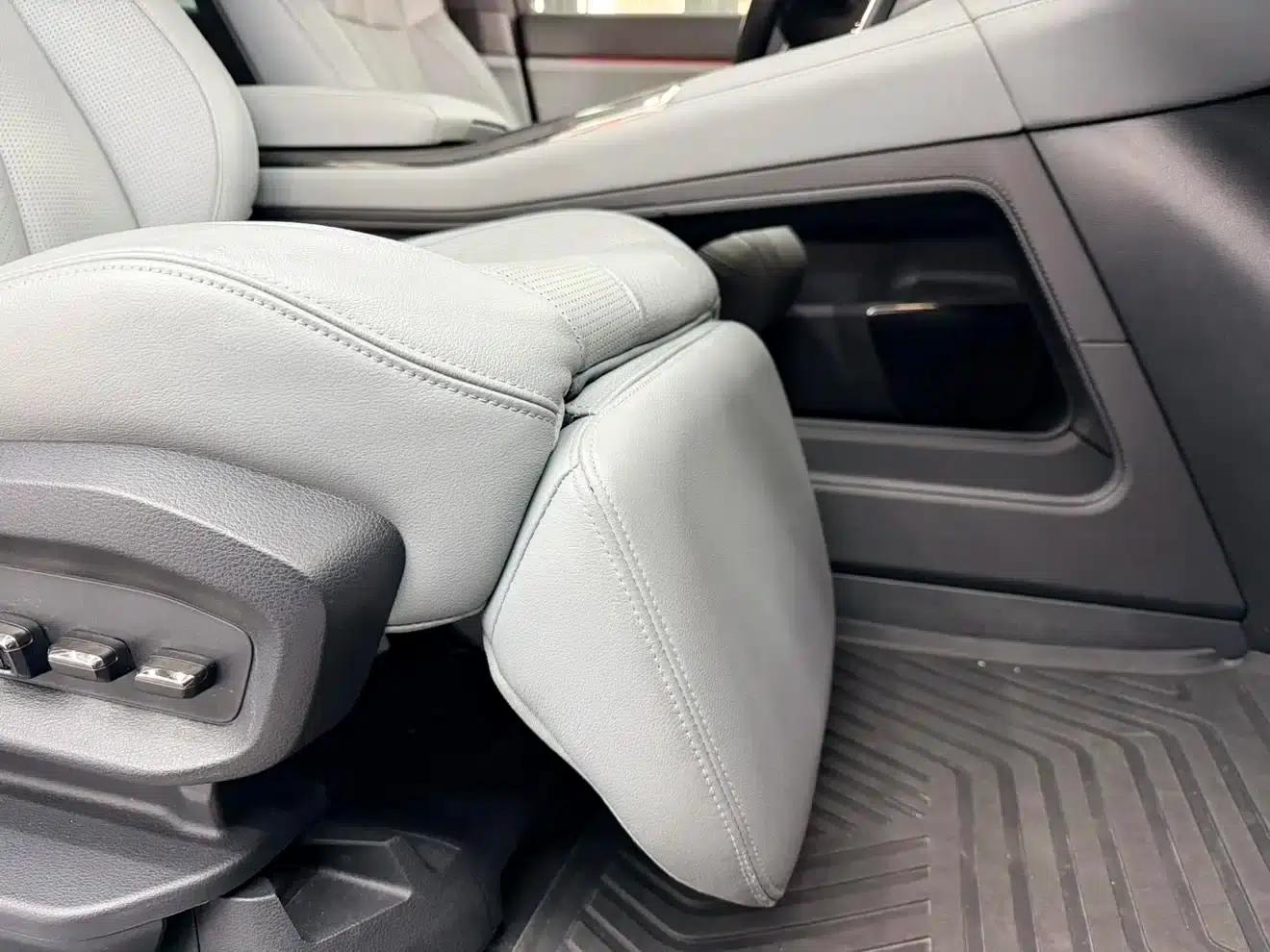 NIO ES8 2020 Model 415KM Seven-Seater — миниатюра 19