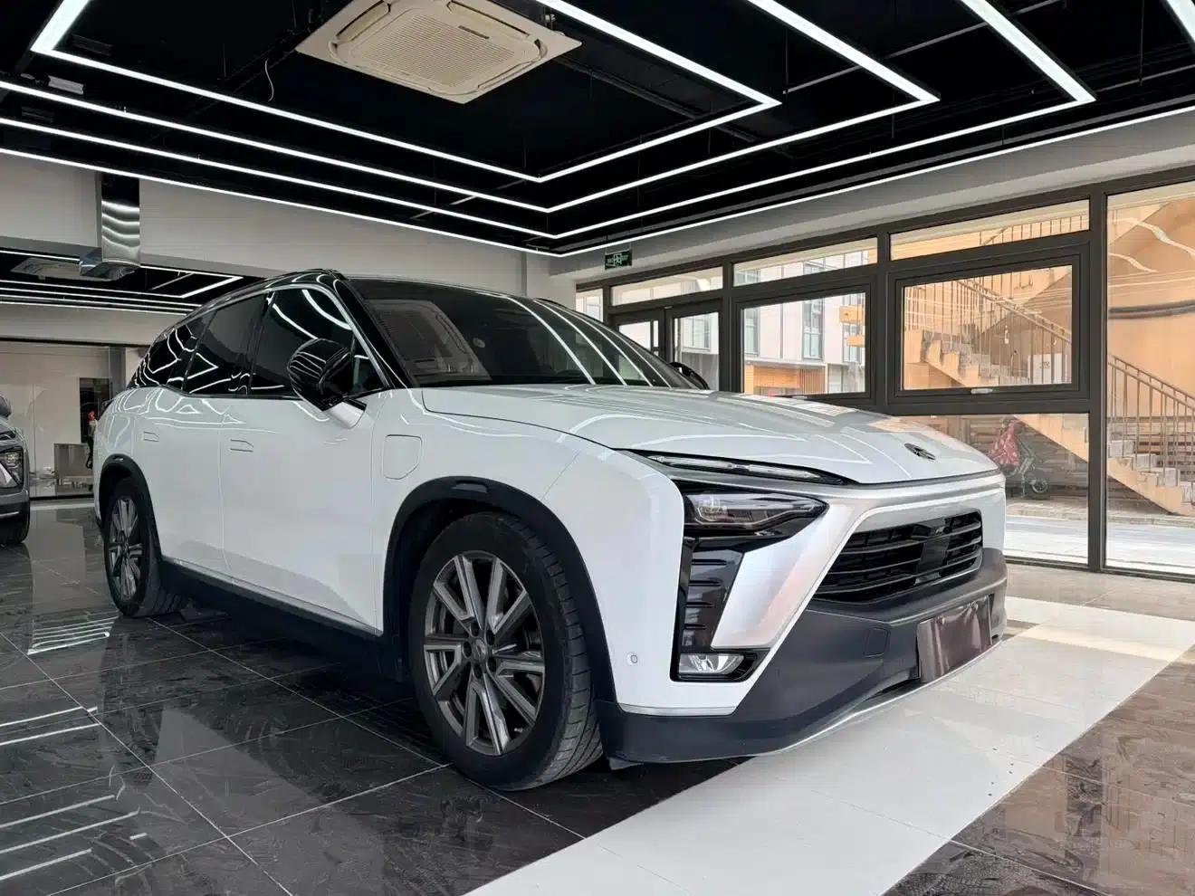 NIO ES8 2020 Model 415KM Seven-Seater — миниатюра 3