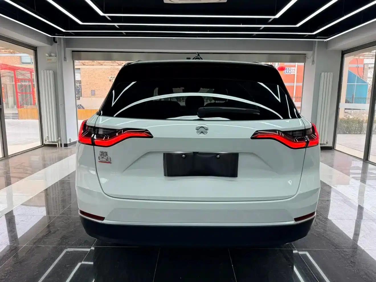 NIO ES8 2020 Model 415KM Seven-Seater — миниатюра 5