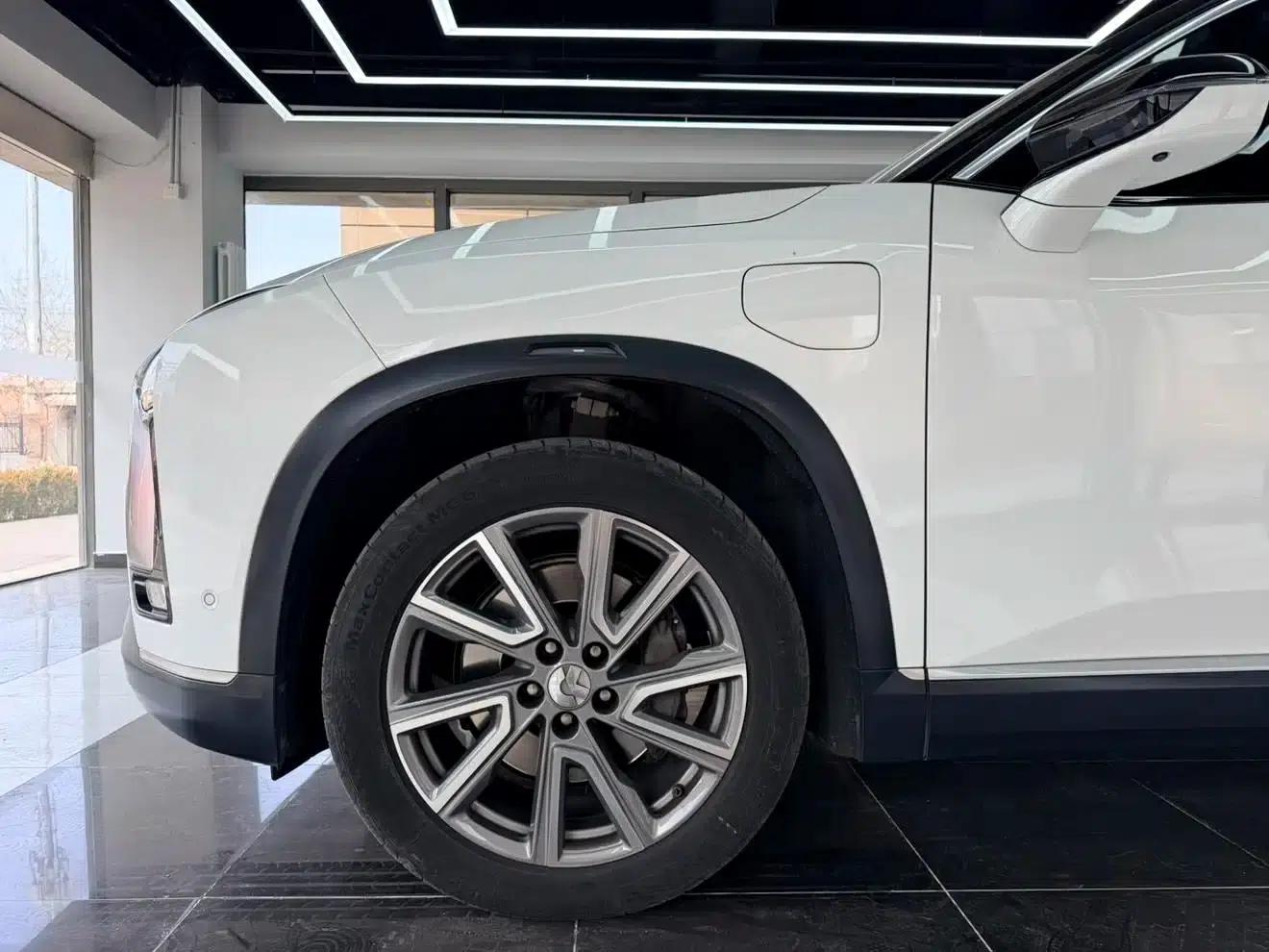 NIO ES8 2020 Model 415KM Seven-Seater — миниатюра 8