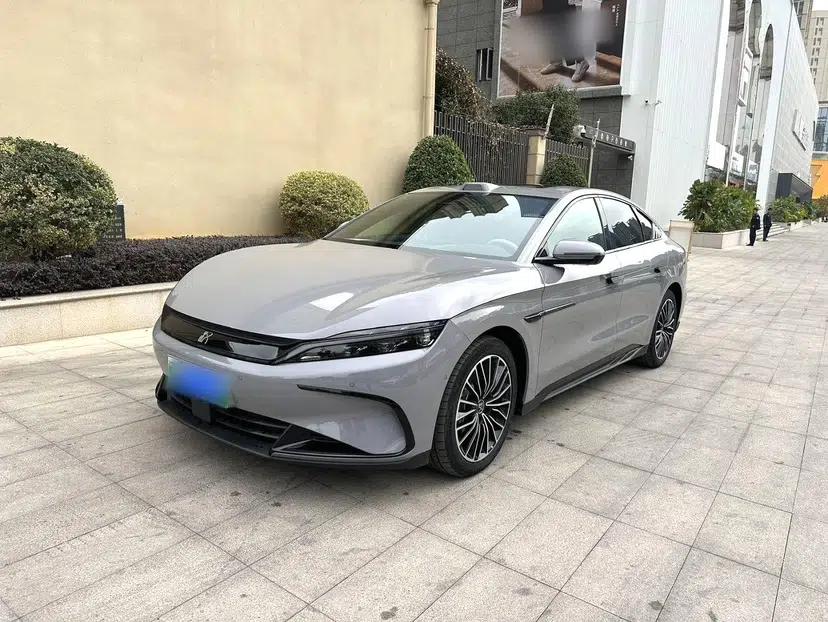 BYD Han 2025 DM-i Intelligent Driving Edition 125KM LiDAR Flagship Model — миниатюра 1