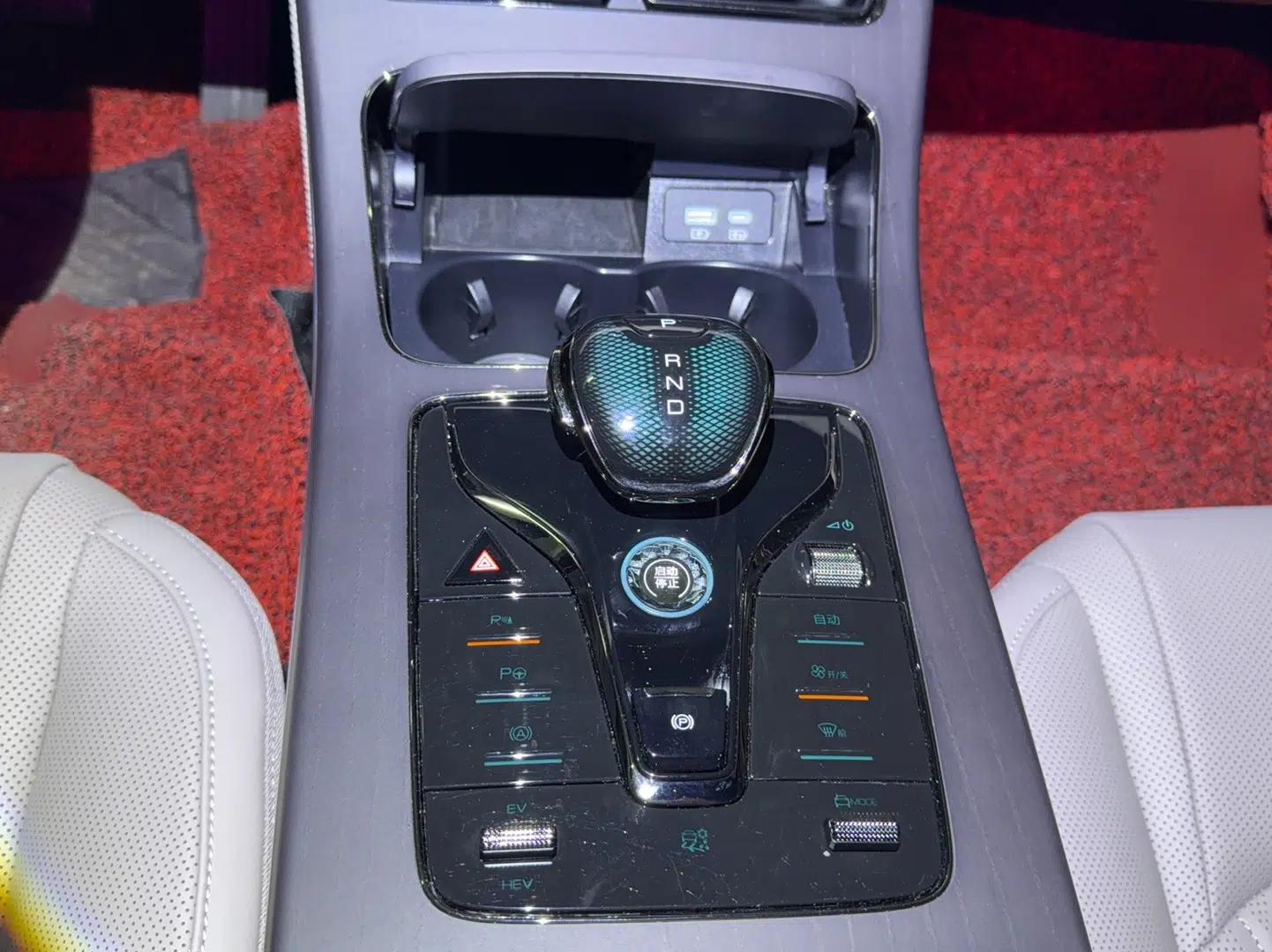 BYD Han 2025 DM-i Intelligent Driving Edition 125KM LiDAR Flagship Model — миниатюра 19