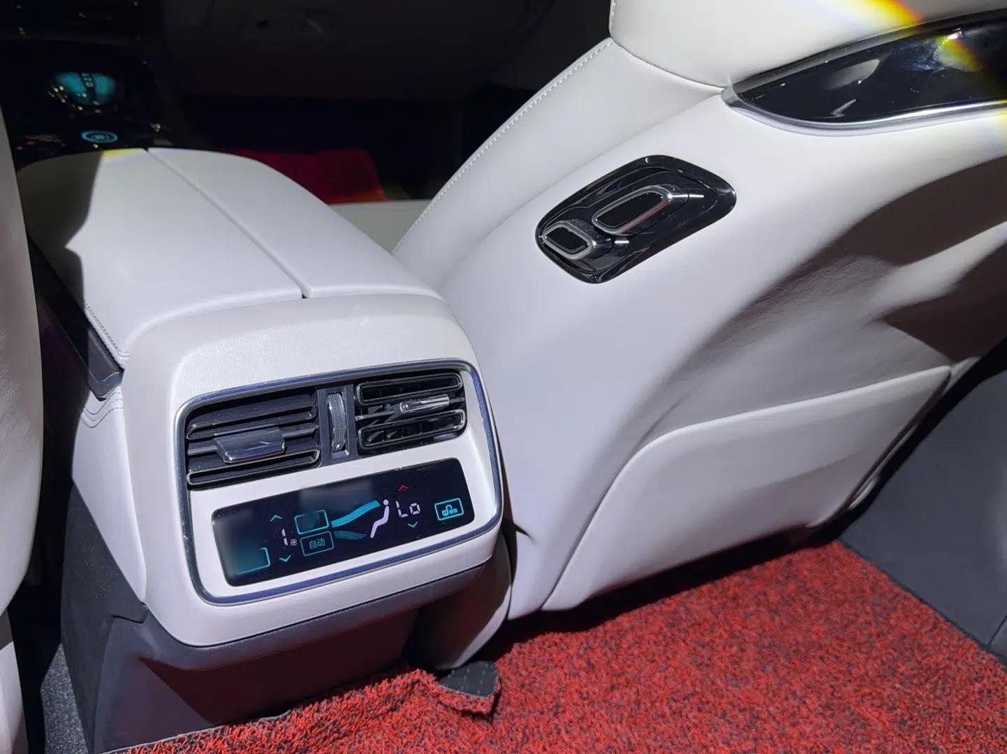 BYD Han 2025 DM-i Intelligent Driving Edition 125KM LiDAR Flagship Model — миниатюра 20