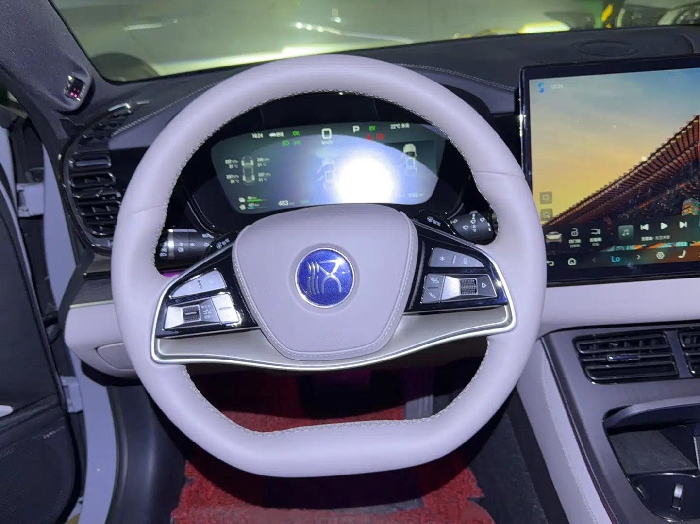 BYD Han 2025 DM-i Intelligent Driving Edition 125KM LiDAR Flagship Model — миниатюра 10