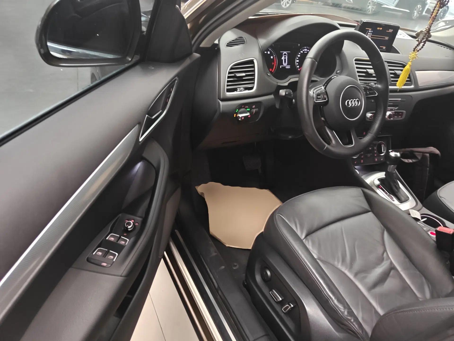 Audi Q3 2017 35 TFSI Style Edition — миниатюра 19