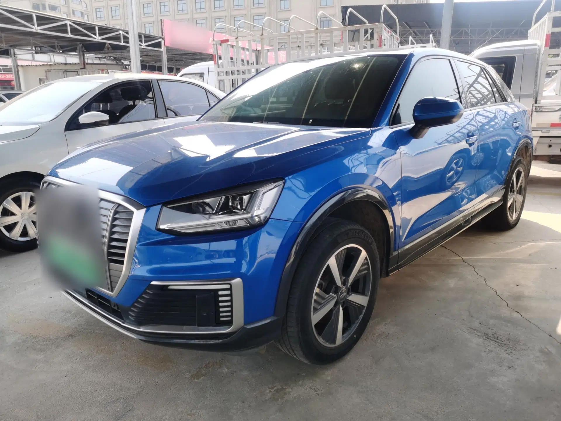 Audi Q2L e-tron 2019 Q2L e-tron Pure Electric Smart Style — миниатюра 1