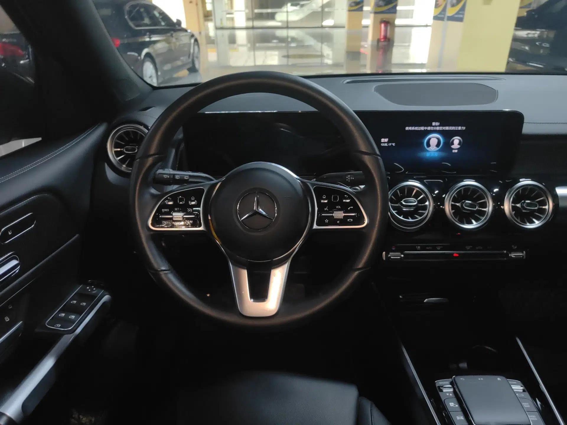 Mercedes-Benz GLB 2023 GLB 220 Fashion Model — миниатюра 14