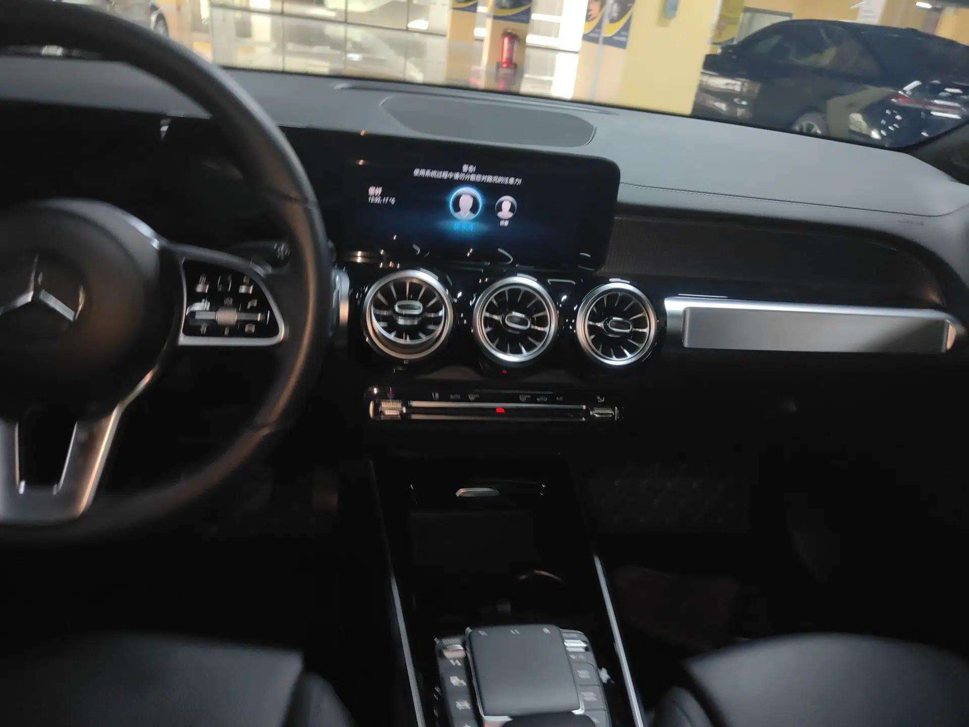 Mercedes-Benz GLB 2023 GLB 220 Fashion Model — миниатюра 16