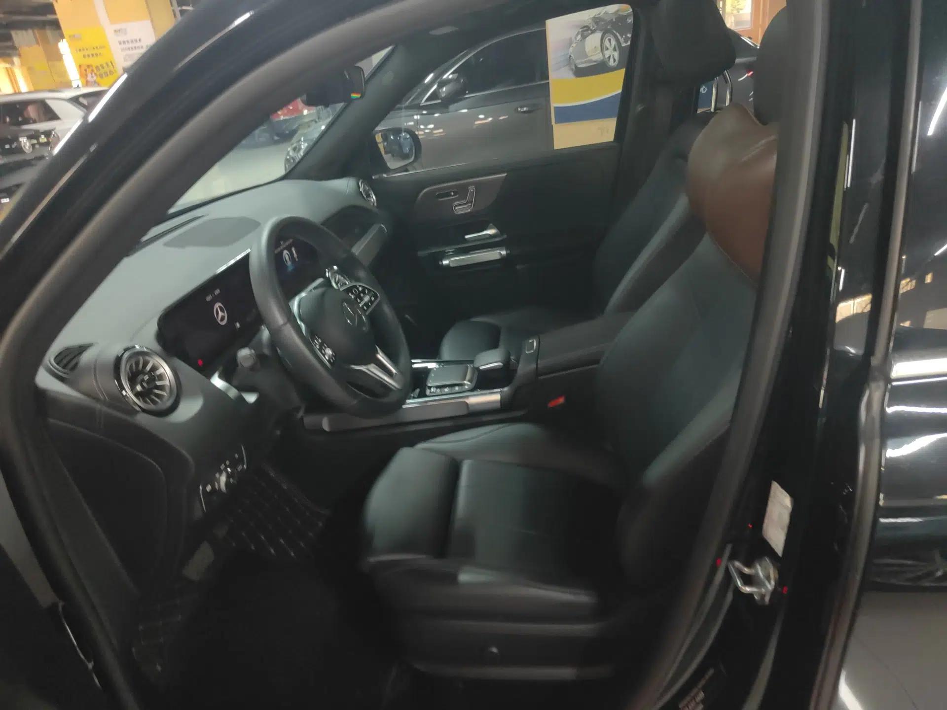 Mercedes-Benz GLB 2023 GLB 220 Fashion Model — миниатюра 18