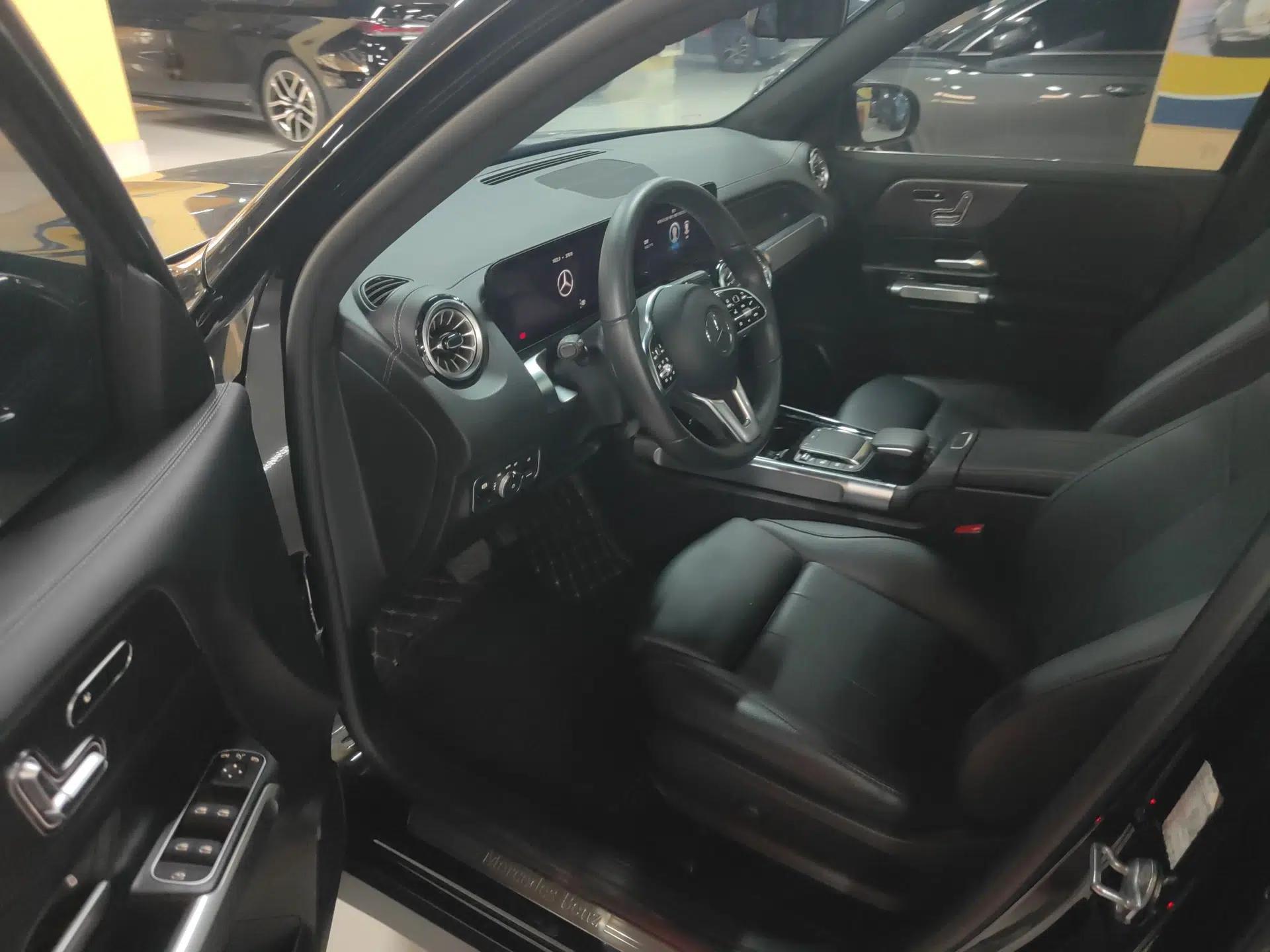 Mercedes-Benz GLB 2023 GLB 220 Fashion Model — миниатюра 19