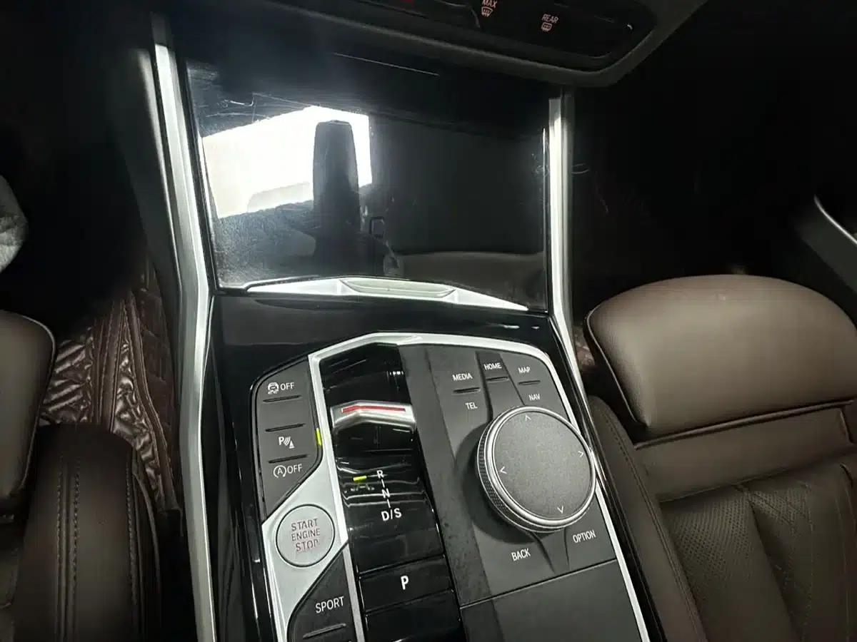 2023 BMW 3 Series 320Li M Sport Package — миниатюра 15
