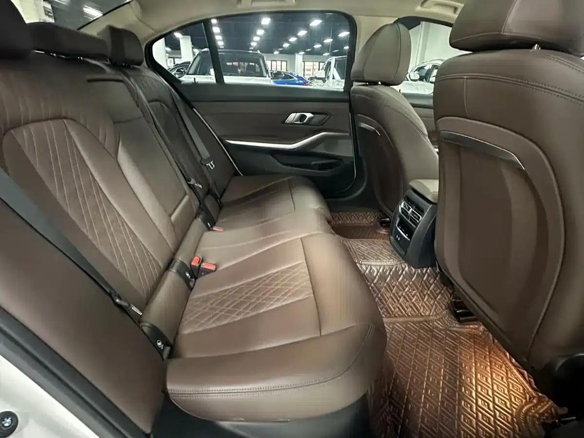 2023 BMW 3 Series 320Li M Sport Package — миниатюра 19