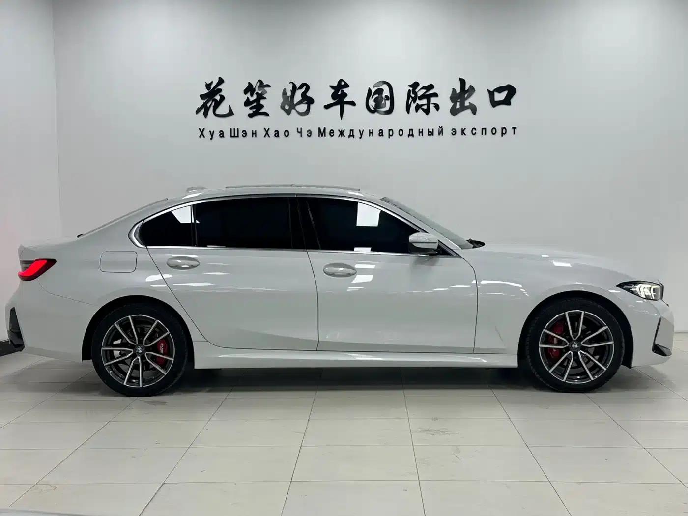 2023 BMW 3 Series 320Li M Sport Package — миниатюра 4