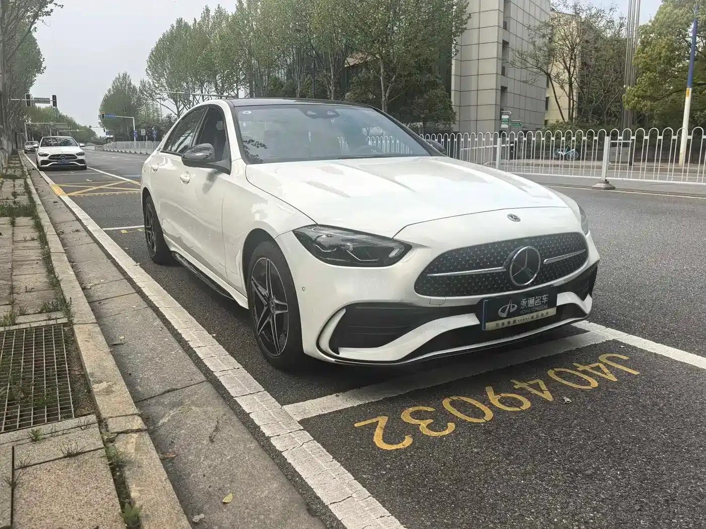 2024 Mercedes-Benz C-Class C 260 L Midnight Sport Edition — миниатюра 3