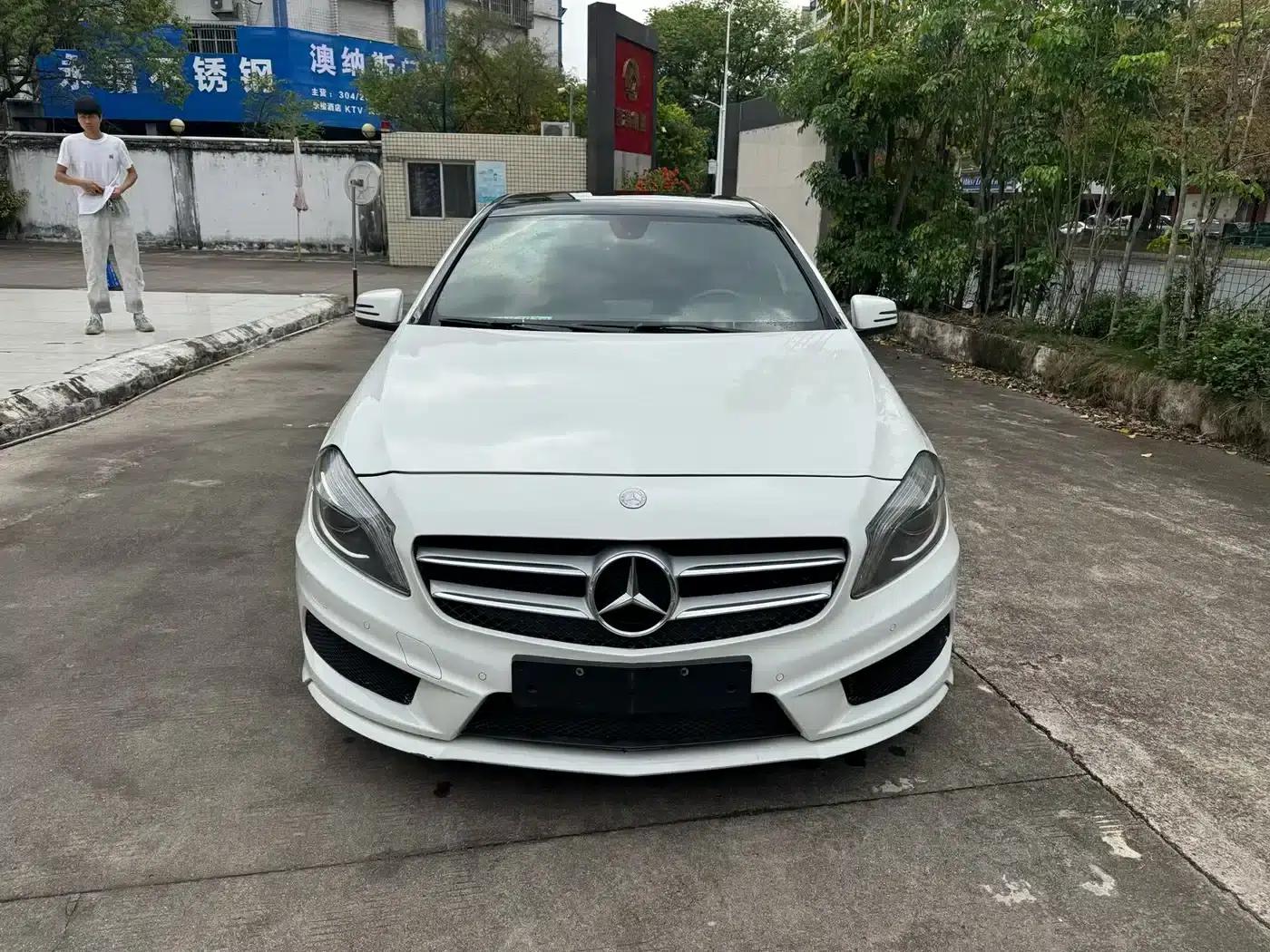 Imported Mercedes-Benz A-Class 2015 A 200 Sport — миниатюра 2