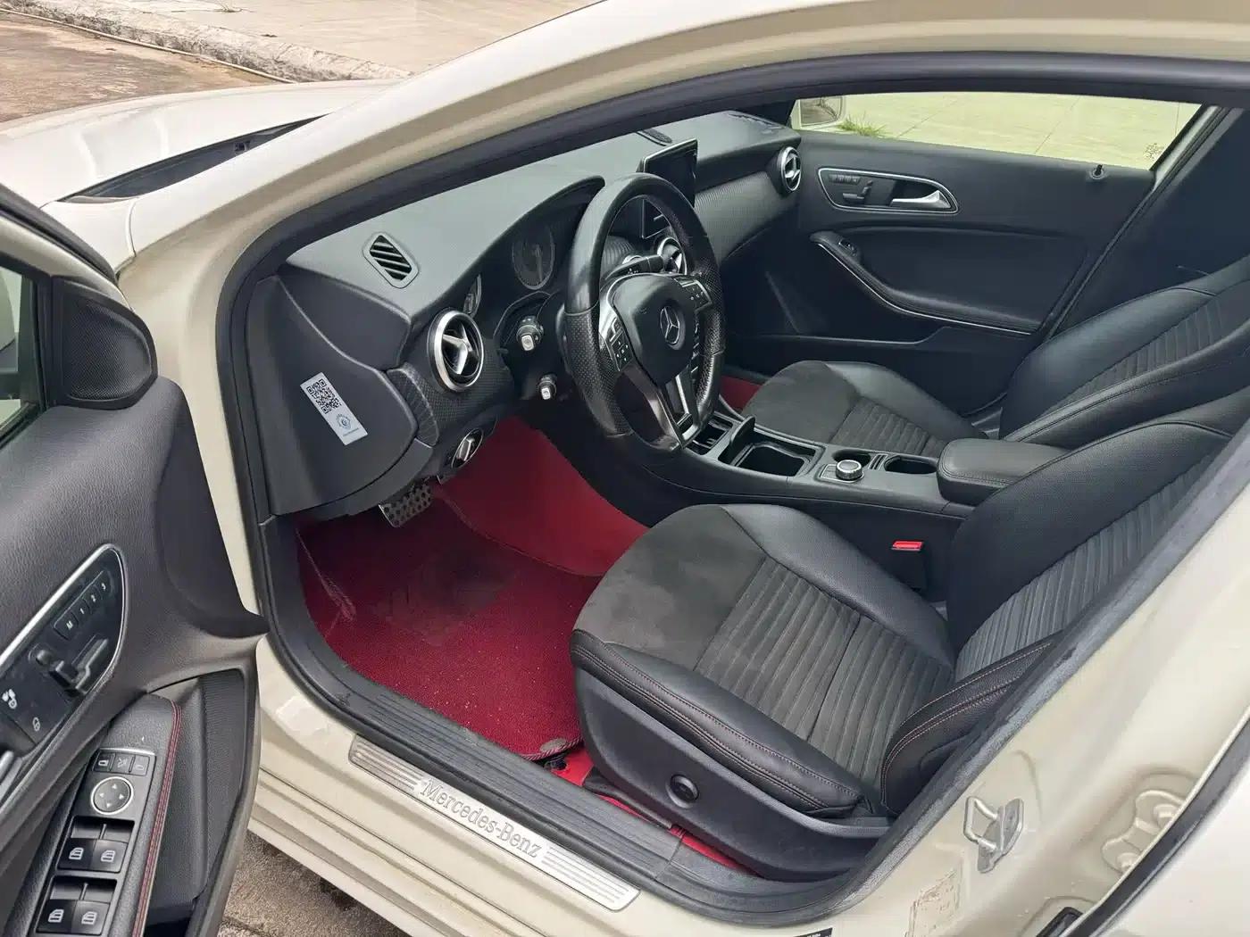 Imported Mercedes-Benz A-Class 2015 A 200 Sport — миниатюра 4