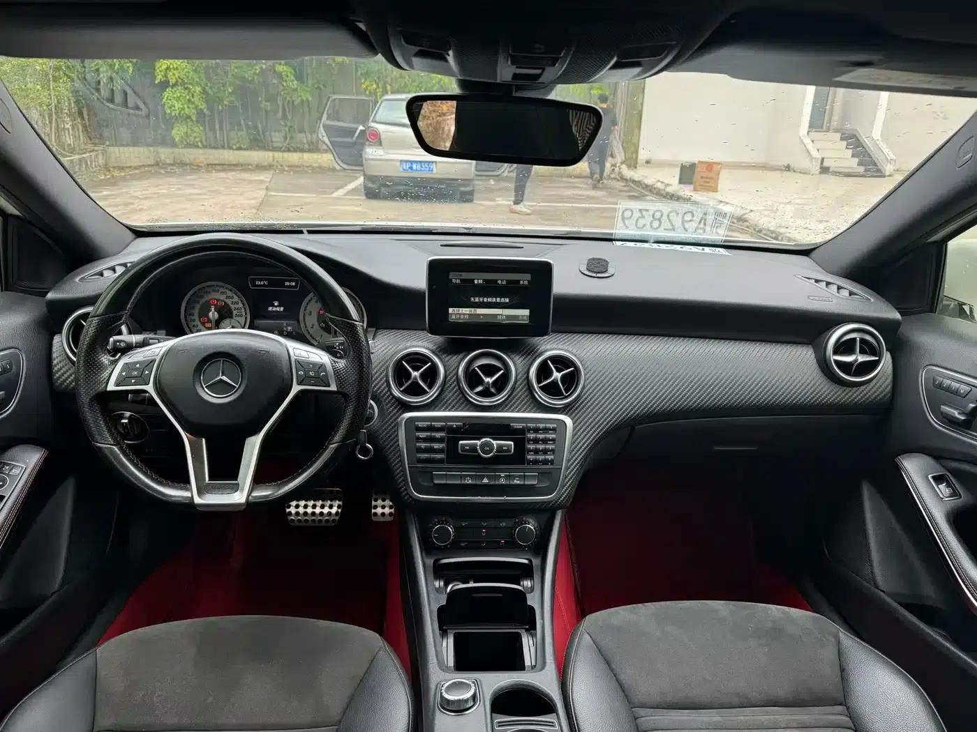 Imported Mercedes-Benz A-Class 2015 A 200 Sport — миниатюра 6