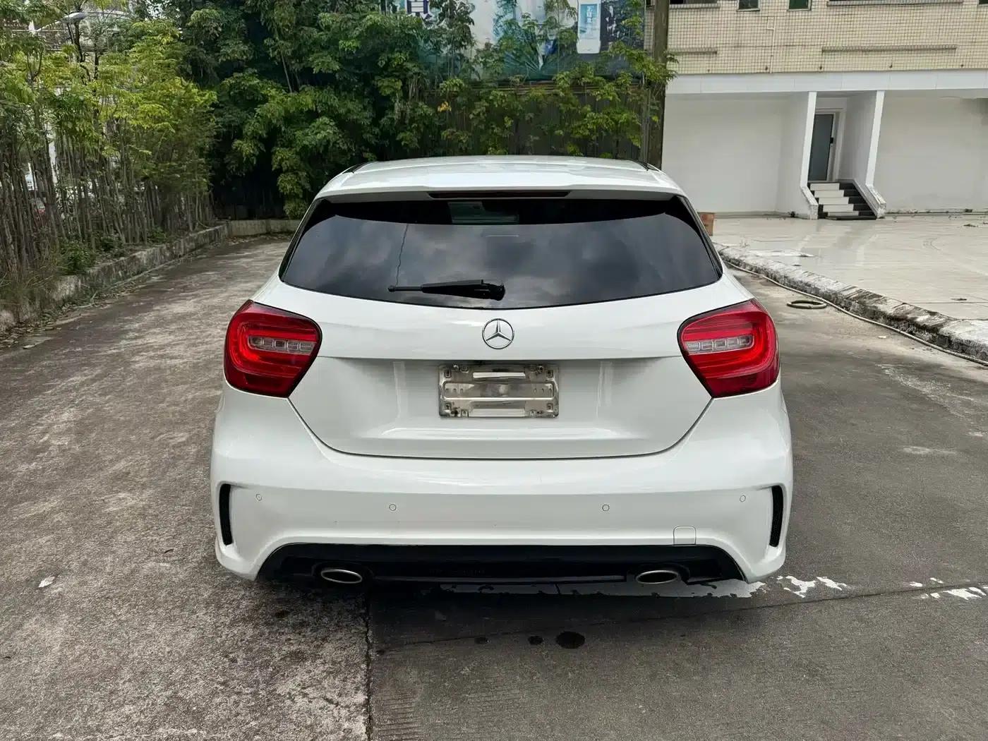 Imported Mercedes-Benz A-Class 2015 A 200 Sport — миниатюра 8