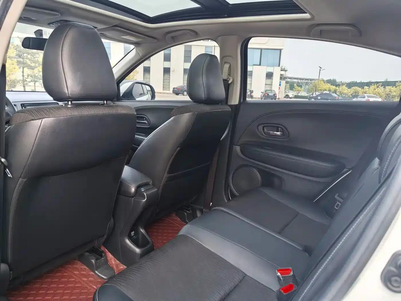 Vezel 2020 220 TURBO CVT Luxury Edition — миниатюра 5