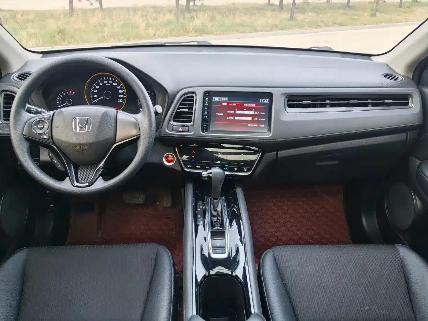Vezel 2020 220 TURBO CVT Luxury Edition — миниатюра 6