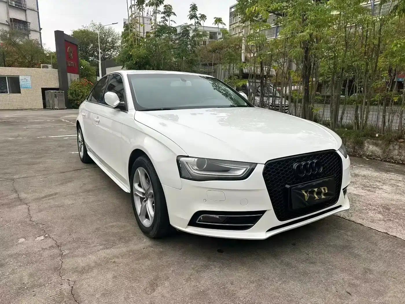 Audi A4L 2015 35 TFSI Automatic Standard Edition — миниатюра 1