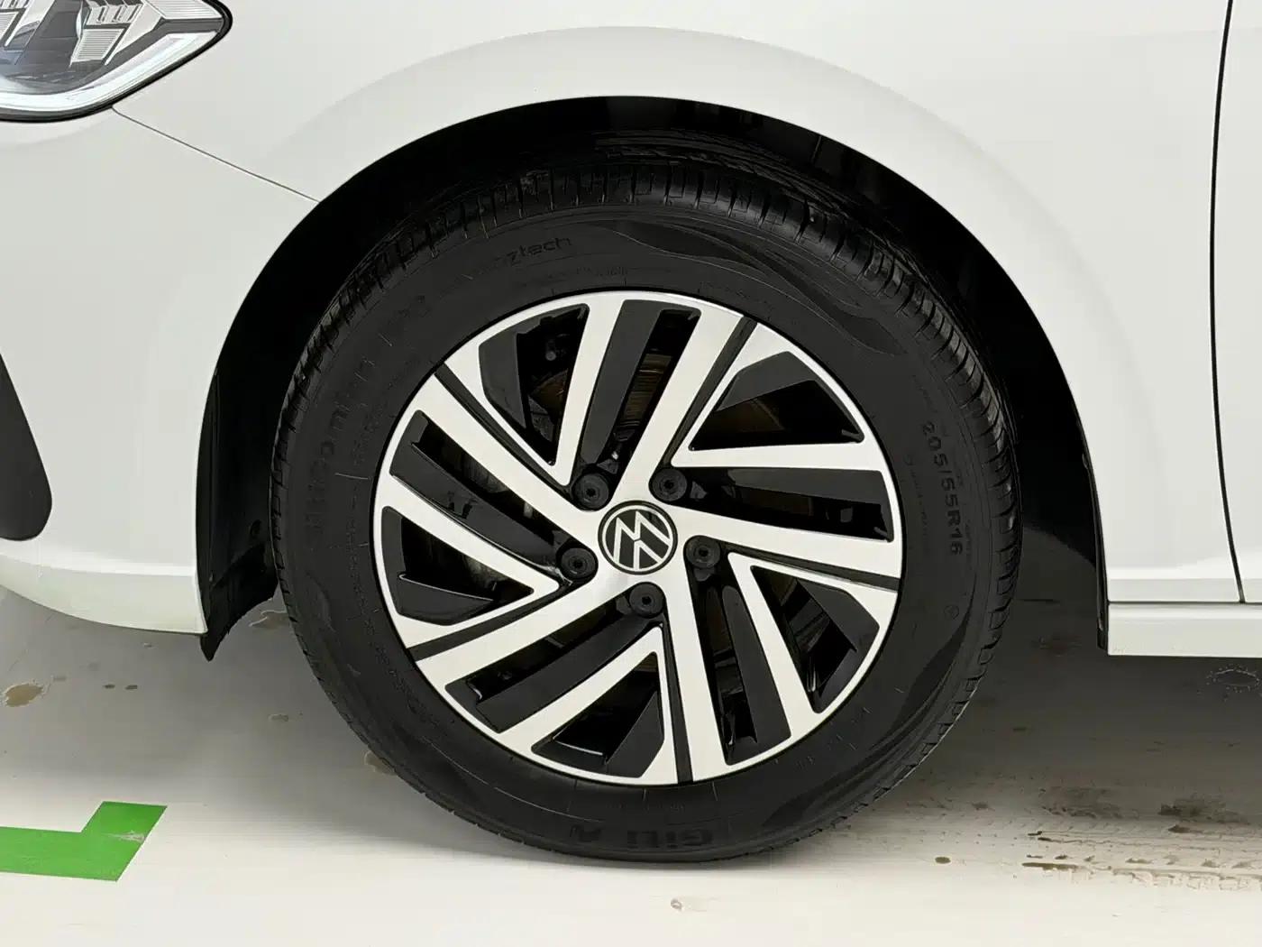 2024 Volkswagen Lavida 300TSI DSG Starry Sky Edition — миниатюра 8