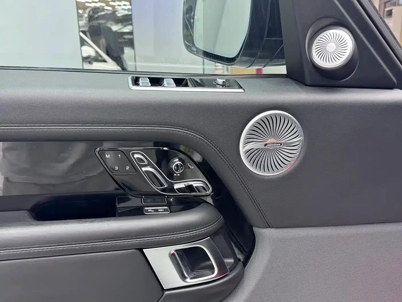 Range Rover 2018 3.0 SC V6 Grand Edition — миниатюра 16