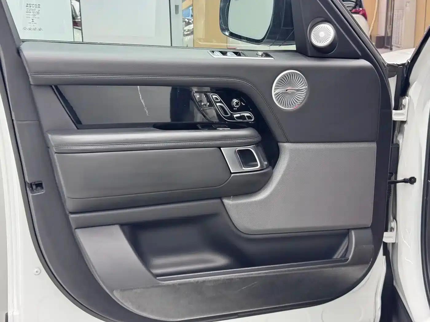 Range Rover 2018 3.0 SC V6 Grand Edition — миниатюра 17