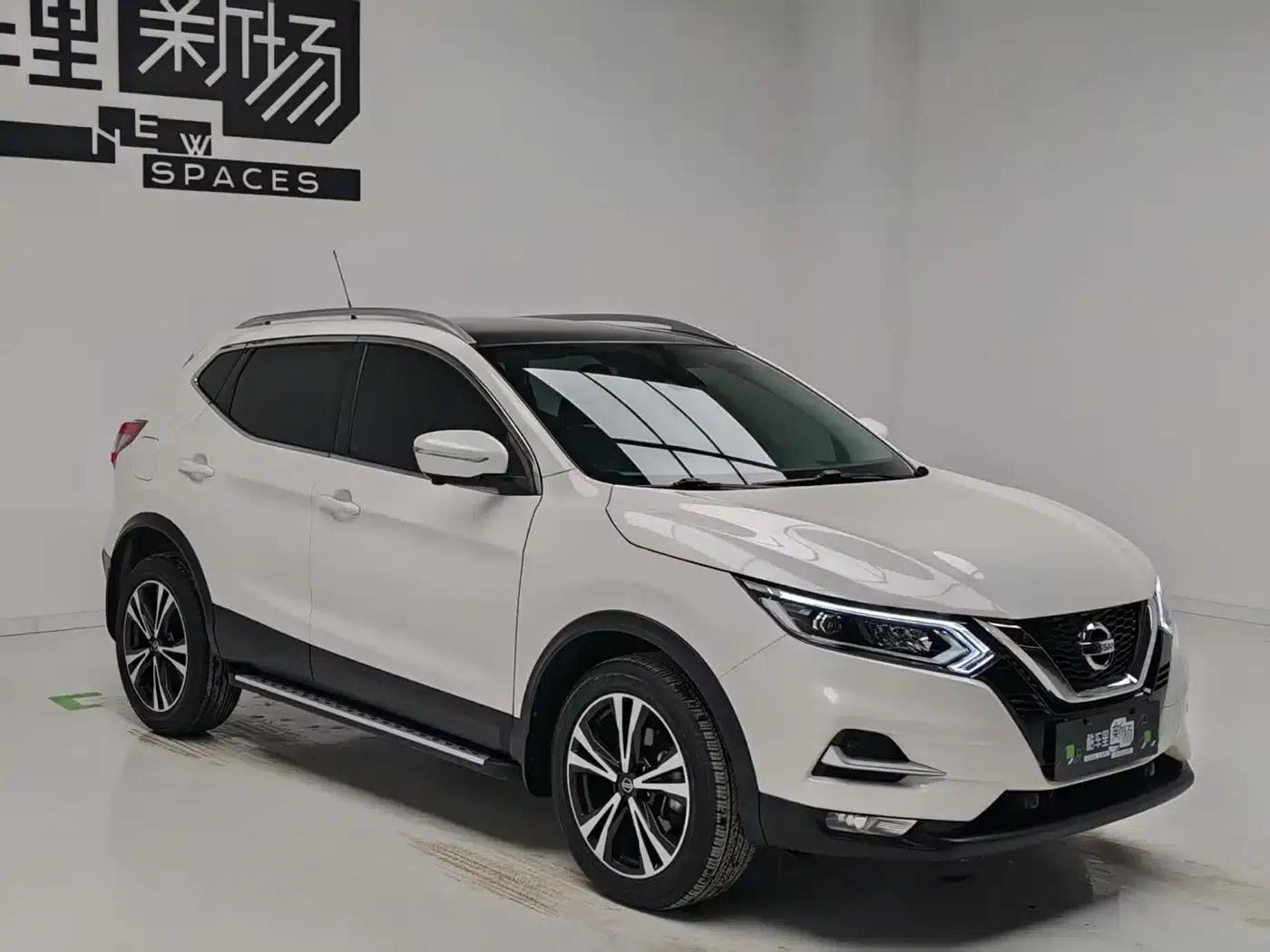 Nissan Qashqai 2022 2.0L CVT XV Prem Luxury Edition — миниатюра 3