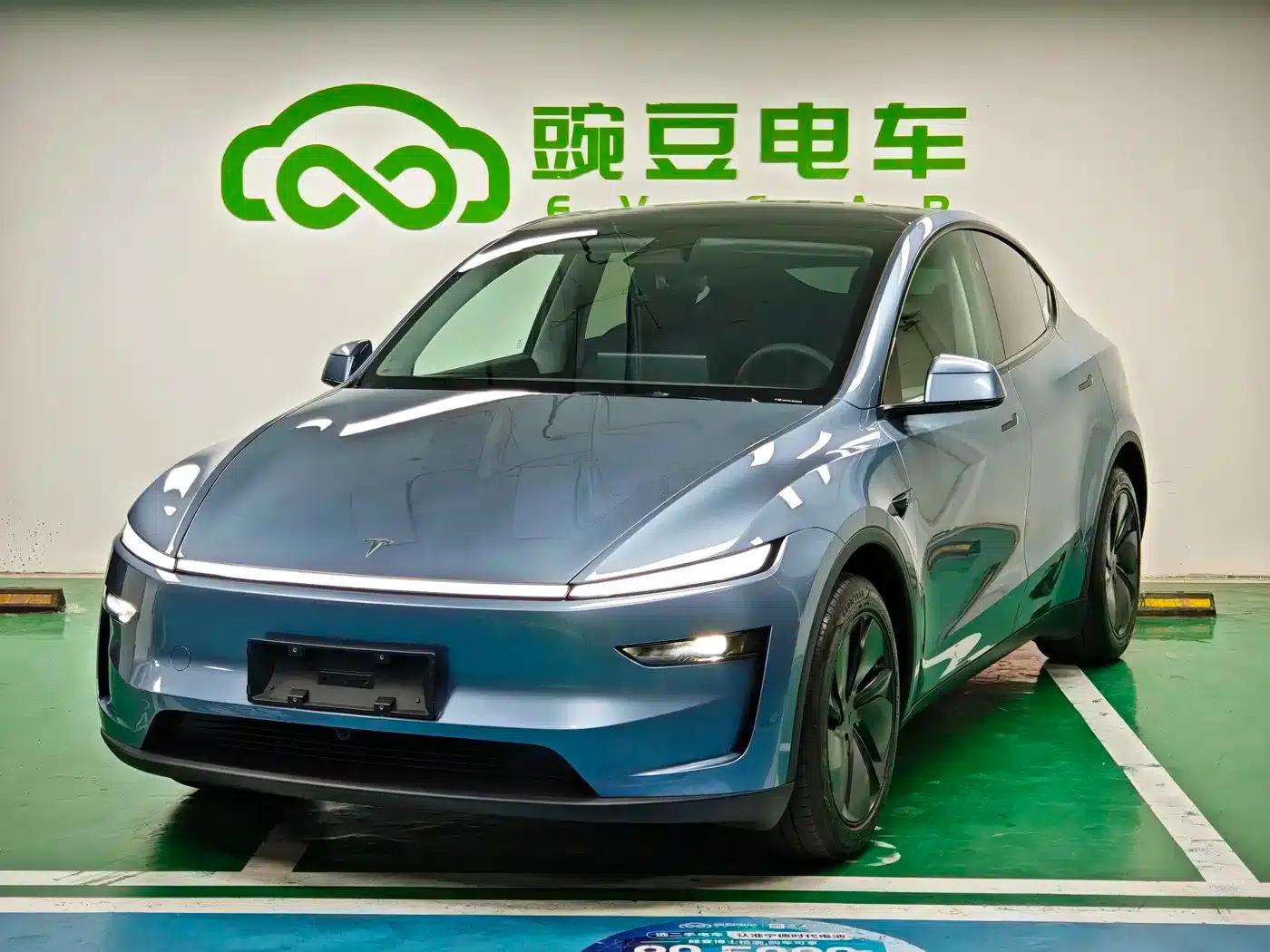 Model Y 2025 Rear-Wheel Drive — миниатюра 1