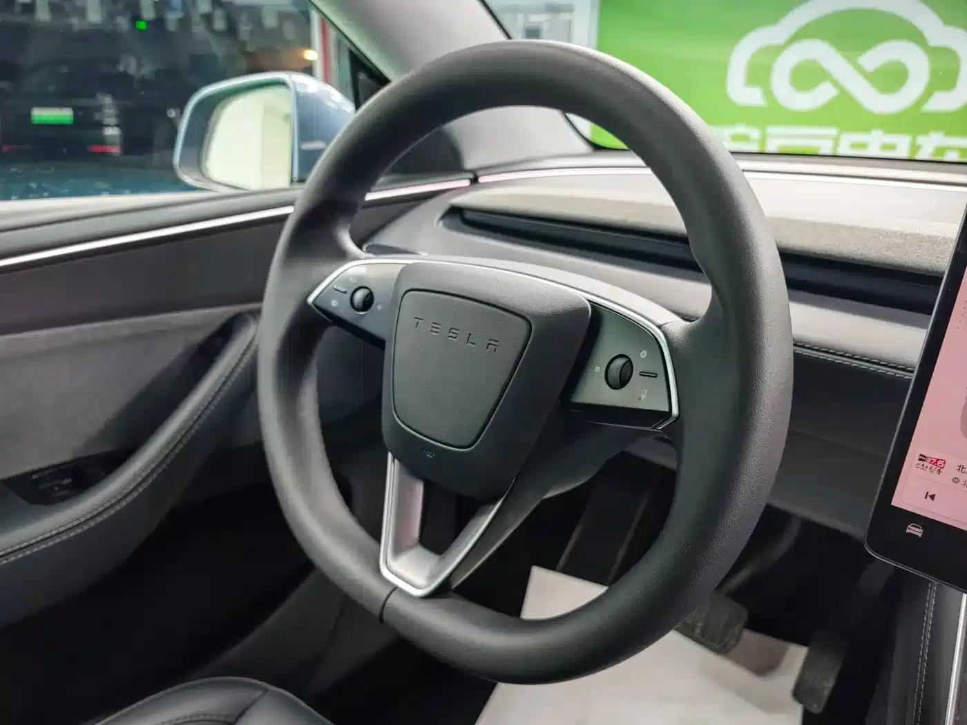Model Y 2025 Rear-Wheel Drive — миниатюра 21